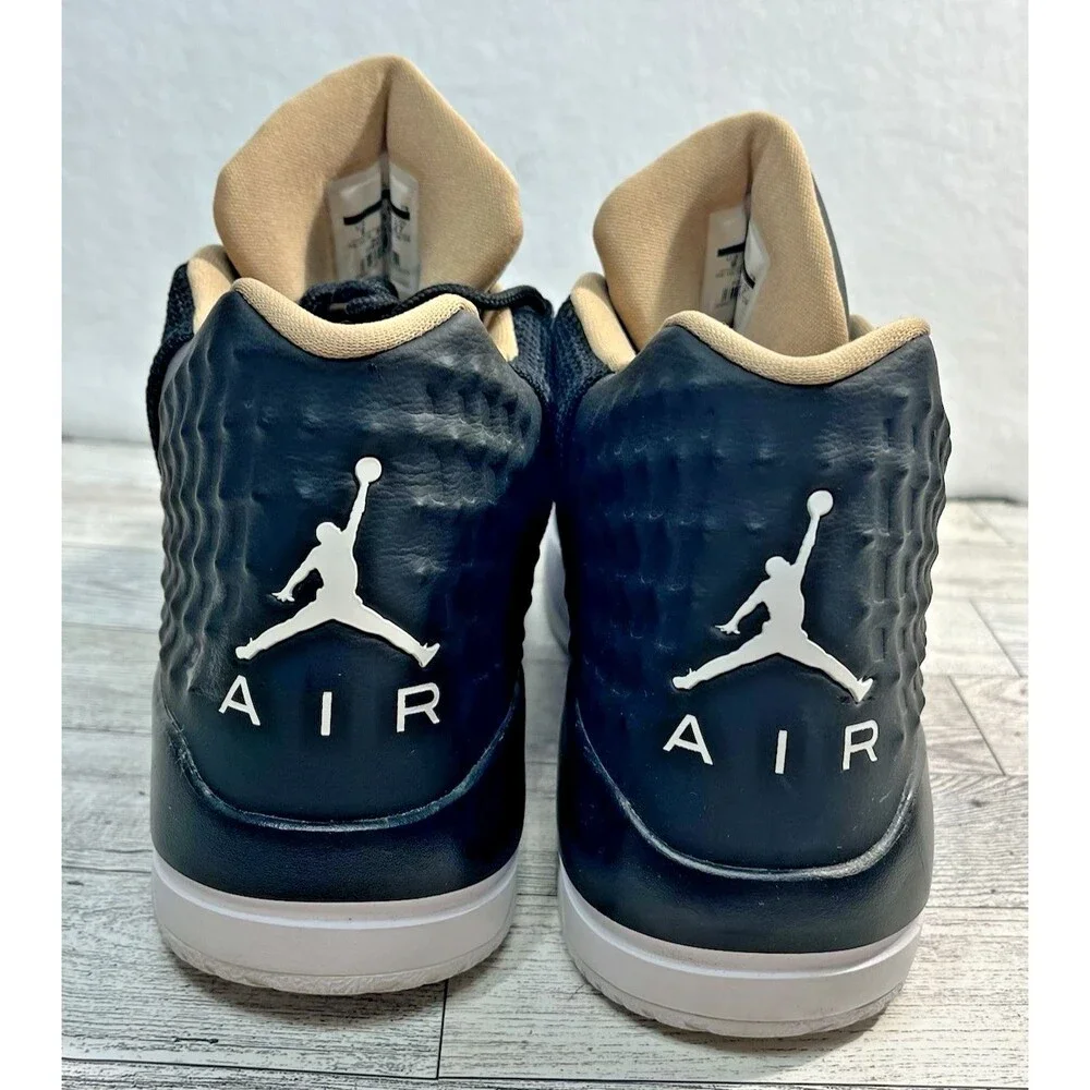 Nike Air Jordan Academy Basketball Shoes 844515-012 Men’s Size 9 Black EUC